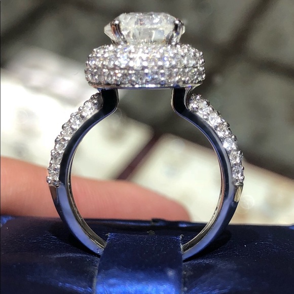 Engagement Ring 18k 3.68ct Total with Center!!! - Picture 2 of 10